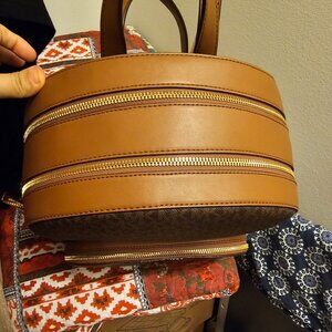 Michael kors back pack